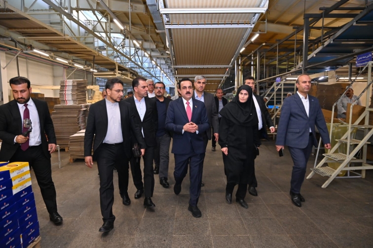 زنجان.. محافظ اربيل يزور مصنع 