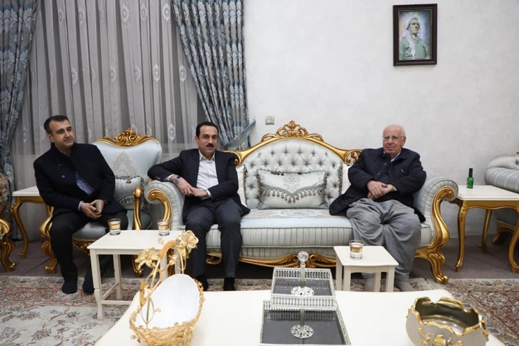 پارێزگاری هەولێر سەردانی خەباتگێڕ و پێشمه‌رگه‌ی دێرین خورشید شێرەی کرد