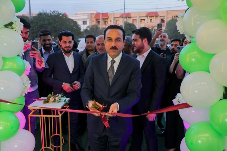 ئێوارەی سێشەممە 2022.3.8، بەئامادەبوونی ئومێد خۆشناو، پارێزگاری هەولێر، کۆگای پۆشاکی سارتۆ کرایەوە.