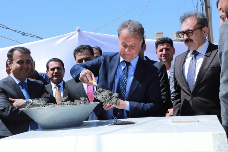 به‌نزیکەى (700) ملیۆن دینار، بەردی بناغەی چەند پڕۆژەیەک لە هەریر و باسرمە دانرا