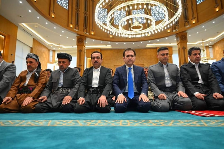 هەولێر.. بەئامادەبوونی وەزیری ئەوقاف و پارێزگار، مەراسیمی نوێژی جەژن لە مزگەوتی فیردەوس بەڕێوەچوو