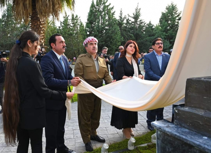 لە هەولێر ... پەردە لەسەر پەیکەری ڕەوانشاد 