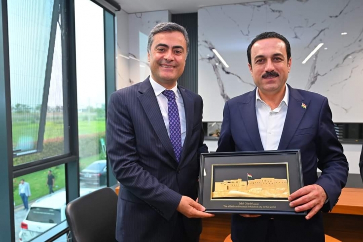 پارێزگاری هەولێر، لەگەڵ سەرۆکى شارەوانى شارى وان كۆبووەوە