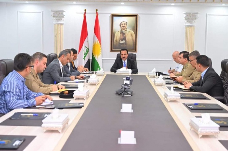 هه‌ولێر...  بۆ ڕێگری كردن له‌ دیارده‌ دزێوه‌كانی سواڵكردن و وه‌ستان له‌ ترافیك لایته‌كان و ده‌ست به‌سه‌رداگرتنی  ئۆتۆمبیل و ماتۆڕی بێ مۆڵه‌ت، كۆبوونه‌یه‌كی ئه‌منی به‌رێوه‌چوو  