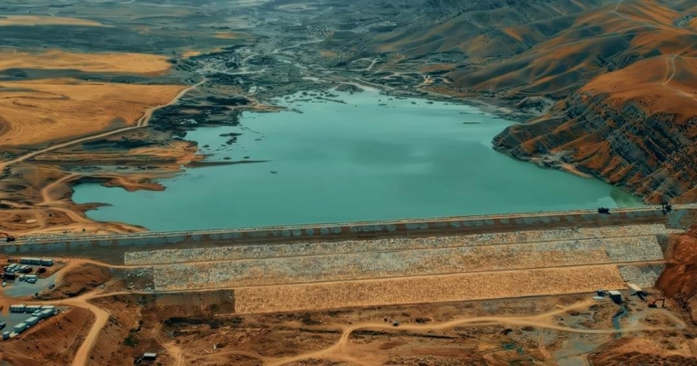 بەنداوی بەستۆڕە لە سنووری پارێزگای هەولێر ... بە گوژمەی (23 ملیار دینار) دەست بە دروستکردنى کراوە و ئەمساڵ 100%ى کارەکانى تەواو دەكرێت