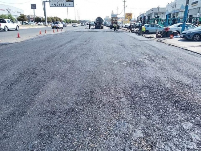 قیرتاوکردن و چاککردنەوەی چاڵ و شکستی شەقامەکان بەردەوامە 