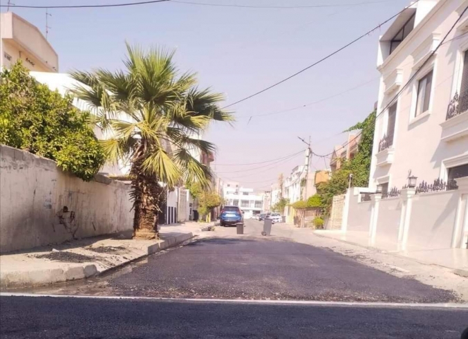 قیرتاوکردن و چاککردنەوەی شەقامەکان بەردەوامە