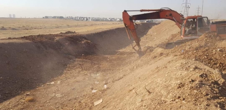 هەولێر... پاککردنەوەى کەند و رێڕەوەکانى ئاوى سروشتى باران بەردەوامە