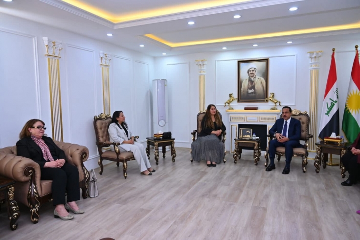 پارێزگاری هەولێر، پێشوازی لە شاندێك له‌ ئافره‌تانی شاره‌داریه‌كانی باكوری كوردستان كرد 