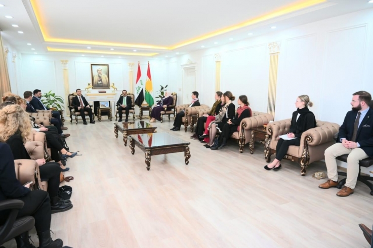 The Governor of Erbil  receives students  from German-Austrian universities 