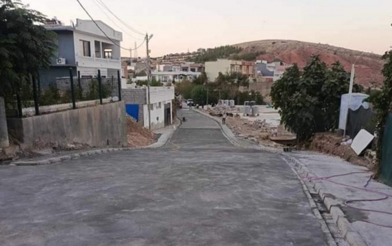 شەقڵاوە .. کۆنکریت کردنى شەقامێک