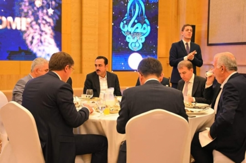 محافظ أربيل يشارك في مأدبة إفطار مع عدد من ممثلين البعثات الدبلوماسية ورجال الأعمال 