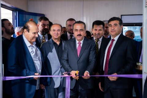 محافظ أربيل يفتتح معرضاً فنياً تشكيلياً
