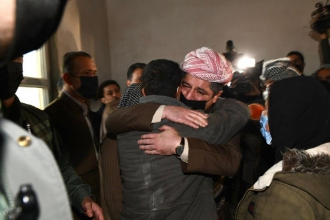 سەرۆکی حکومەتی هەریمی کوردستان سەردانی بنەماڵەی شەهیدانی کرد و پرسە و سەرەخۆشی پێگەیاندن
