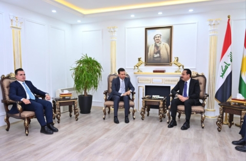 محافظ أربيل يلتقي ناشطين عراقيين