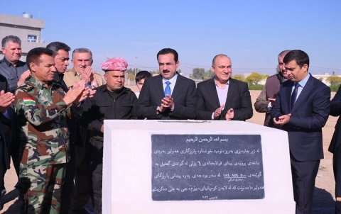 محافظ اربيل يضع حجر اساس لمدرسة في قرية 