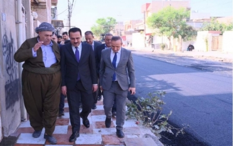 استمرار المشاريع الخدمية في أربيل والمحافظ يتفقد احداها