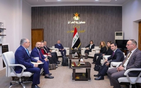  وفد وزارة الداخلية ومؤسسة بارزاني الخيرية يزوران وزارة الهجرة والمهجرين الاتحادية 