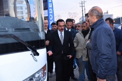 كۆمپانیای كۆرەك تێلێكۆم بە دیاریی پاسێکی بە یانەی هەولێر بەخشی 