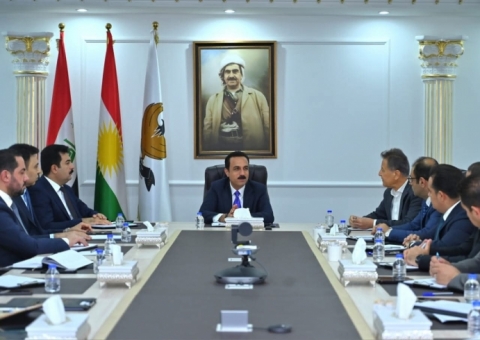 بە سەرپەرشتى پارێزگارى هەولێر.. کۆبوونەوەیەکى تایبەت بە بڕینی زێده‌ڕۆیی سه‌رتۆڕی ئاو و پاراستنى ژینگەى و پاک و خاوێنى شەقام و شوێنە گشتییەکانى شار بەرێوەچوو