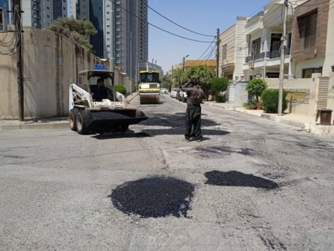 لە پێناو سەلامەتی هاوڵاتیان و شوفێران هەڵمەتێکی فراوانی چاککردنەوەی چاڵ و شکستەکانی شەقام ئەنجامدرا 