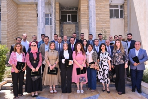 لە هەولێر... خولێکی ڕاهێنانى زیرەکی دەستکرد ( AI ) کۆتایی پێهات و بروانامە بەسەر بەشداربووانى دابەشکرا