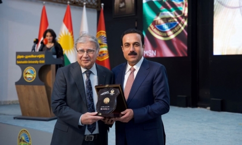 هەولێر ... ڕێزلێنان پێشکەش بە هونەرمەندى خاوەن ئەزموون ( د.محەمەد زازا ) کرا
