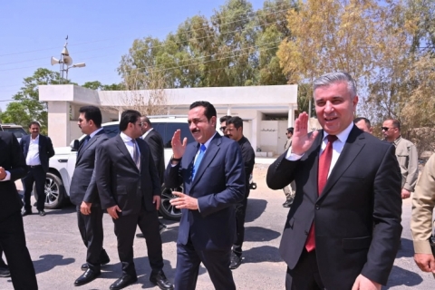 بێستانە   بەسەرکردنەوەی مزگەوتی گوندی شاخازی
