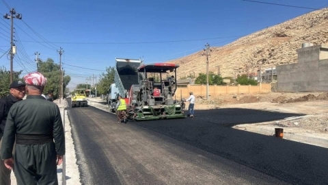 هەریر...  قیڕتاوكردن و نۆژەنكردنەوەی شەقام و دروستكردنی ئاوەڕۆ 