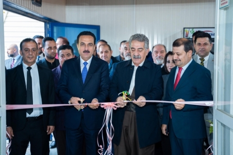 وەزیری ڕۆشنبیری و پارێزگارى هەولێر، پیشانگایەکى شێوەکاریان کردەوە
