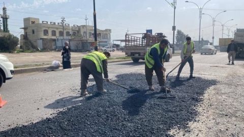 بەرێوەبەرایەتی چاککردنەوەو پاراستنی رێگاوبانی ھەولێر، لە هەلمەتێکی بەرفراوانی چەند رۆژەیدا بۆ کەمکردنەوەی چال و شکستی رێگاکان: ئەم کارانەی ئەنجام داوە: