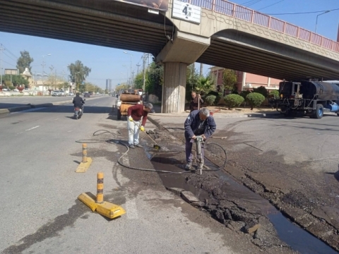 دوای ئەوەی بەهۆی شەپۆلەکانی بارانبارینی ئەم دواییە و کۆبوونەوەی ئاو، زیان بەشێک لە شەقامەکانی شاری هەولێر گەیشت و چاڵ و شکستی تێدا دروستبوو