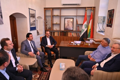 پارێزگاری هەولێر و جێگری وەزیری دەرەوەی تورکیا، سەردانی سەر قەڵای هەولێر و نێو بازاڕی قەیسەریی و چەند شوێنێكی دیكەی ئاینی و كلتووری دەكەن