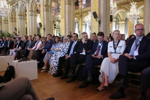 In Paris... A Scientific Conference on Climate Change Was Held