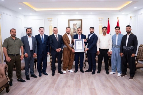 Erbil Governor Receives Makers of Azadi Doner Kebab, Recognized as Largest Doner Kebab in Guinness World Records