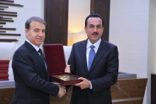 رێزلێنانی پەرلەمان پێشکەش بە ژمارەیەک کەسایەتی و رێکخراوەکانی کۆمەڵی مەدەنی کرا