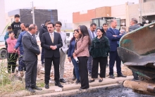 محافظ اربيل يتفقد مشروع تبليط الشوارع الداخلية في حي الموظفين