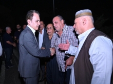 د. پشتیوان سادق و ئومێد خۆشناو،لە مەراسیمی بەخاکسپاردنی حاجی کانەبی بەشدار بوون