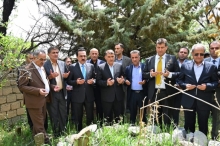 Oshnavieh … Erbil Governor visits the 'Sheikh Babu' shrine 