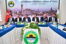 The Governor of Erbil meets with the head of the Organization of Industrialists and Businessmen in Diyarbakir